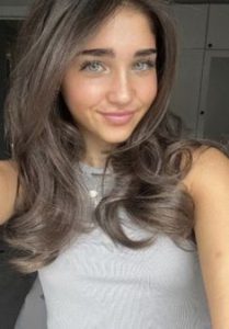 English TikTok Star Sienna Walker Page