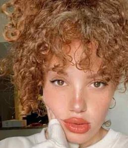 Singer & YouTuber "Mahogany Lox"